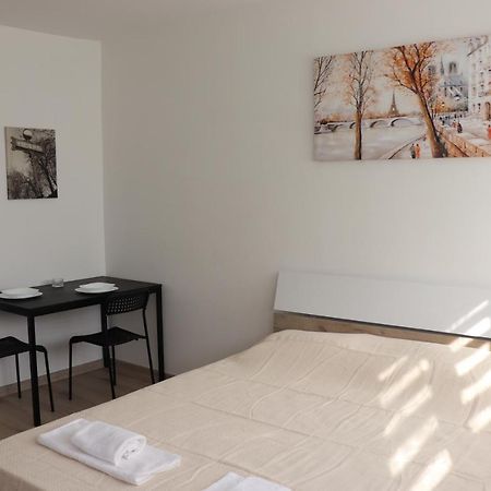 Ferienwohnung Apartman Lena Banovo Brdo Belgrad Exterior foto