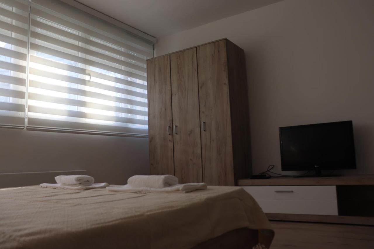 Ferienwohnung Apartman Lena Banovo Brdo Belgrad Exterior foto